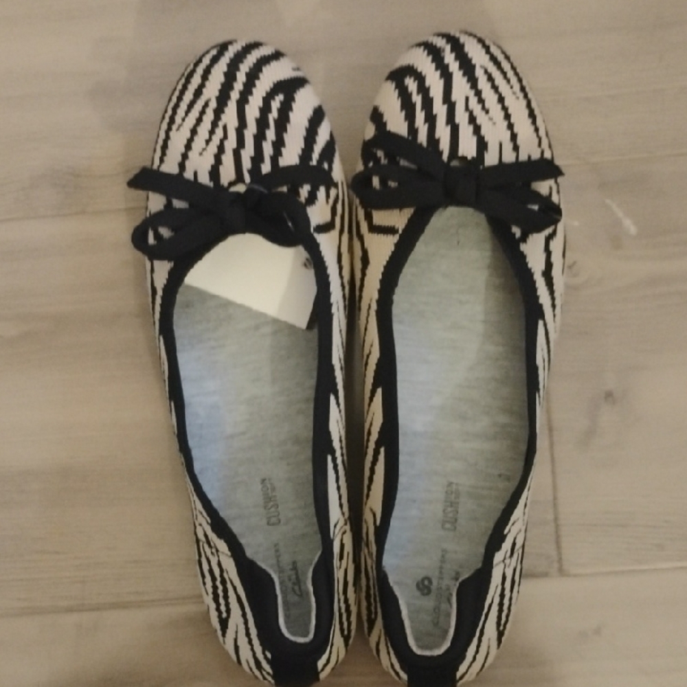 NEW Clarks Cloudsteppers Ballerinas Flats